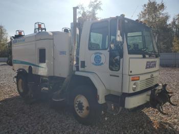  Salvage Sterling Truck Sc 8000