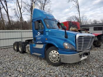  Salvage Freightliner Cascadia 1