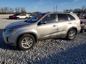  Salvage Kia Sorento