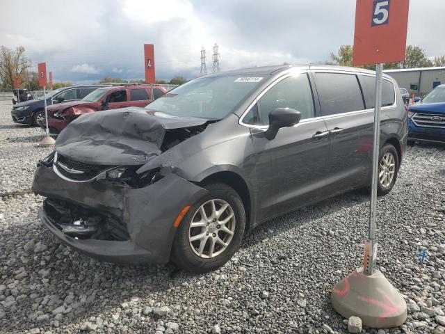  Salvage Chrysler Pacifica