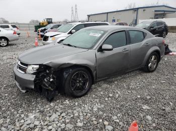  Salvage Dodge Avenger