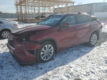  Salvage Toyota Highlander