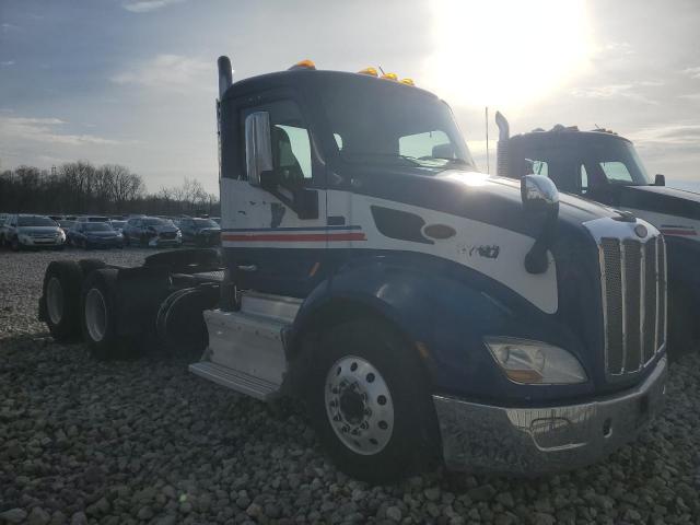  Salvage Peterbilt 579