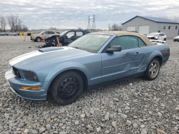  Salvage Ford Mustang