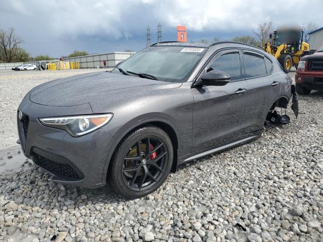 Salvage Alfa Romeo Stelvio