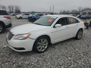  Salvage Chrysler 200