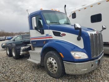  Salvage Peterbilt 579