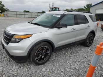  Salvage Ford Explorer