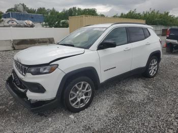  Salvage Jeep Compass