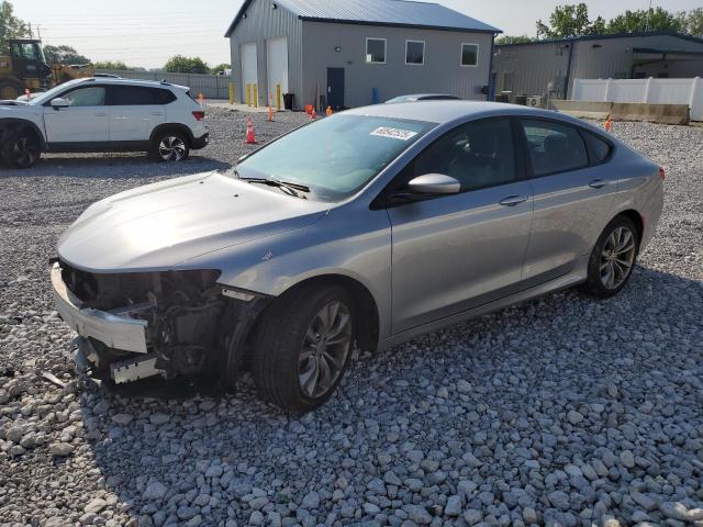  Salvage Chrysler 200