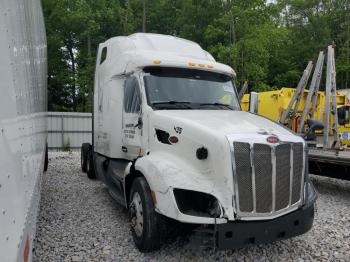  Salvage Peterbilt 579