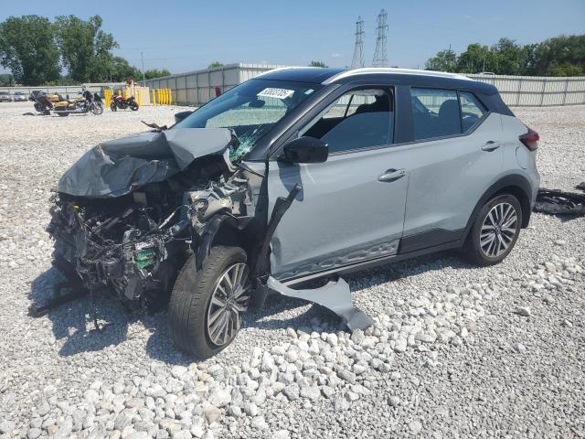  Salvage Nissan Kicks