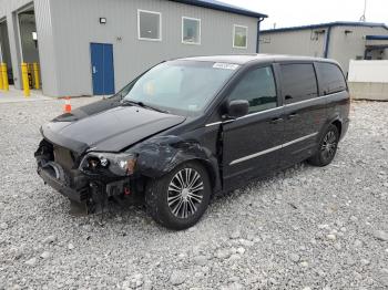  Salvage Chrysler Minivan