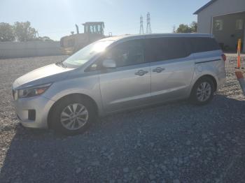  Salvage Kia Sedona