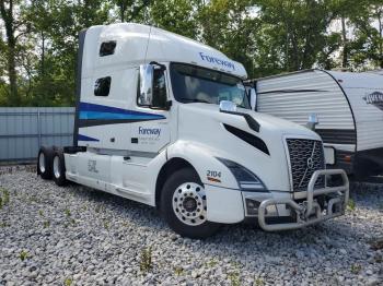  Salvage Volvo Vnl
