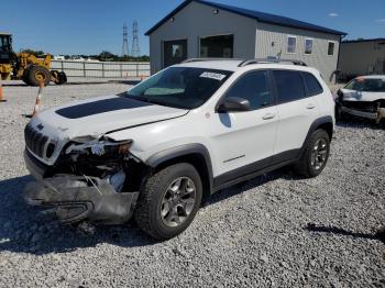  Salvage Jeep Cherokee