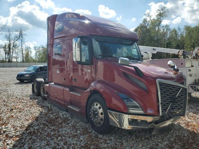  Salvage Volvo Vnl