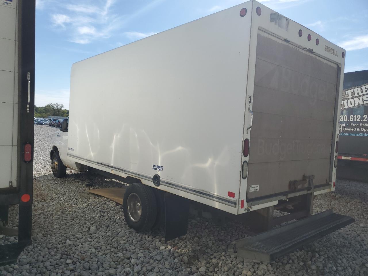 Ford Econoline E350 Super Duty E350 Super Duty Cutaway Van Image 2