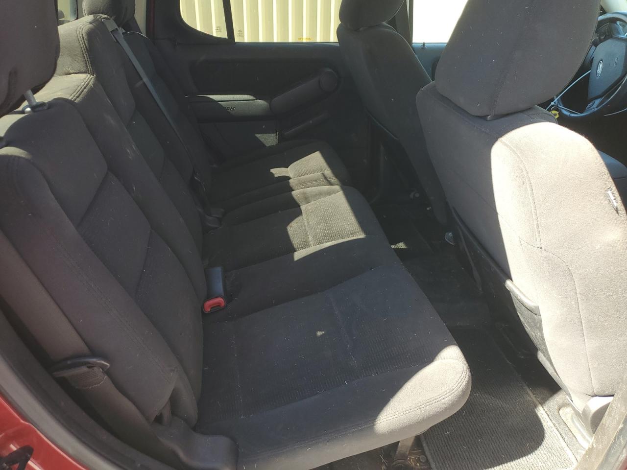 Ford Explorer Xlt Image 10