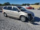 Chrysler Minivan Limited Image 11