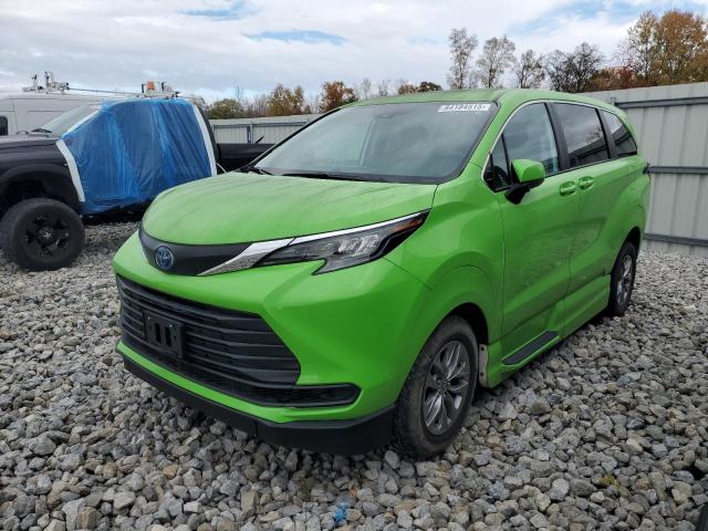  Salvage Toyota Sienna