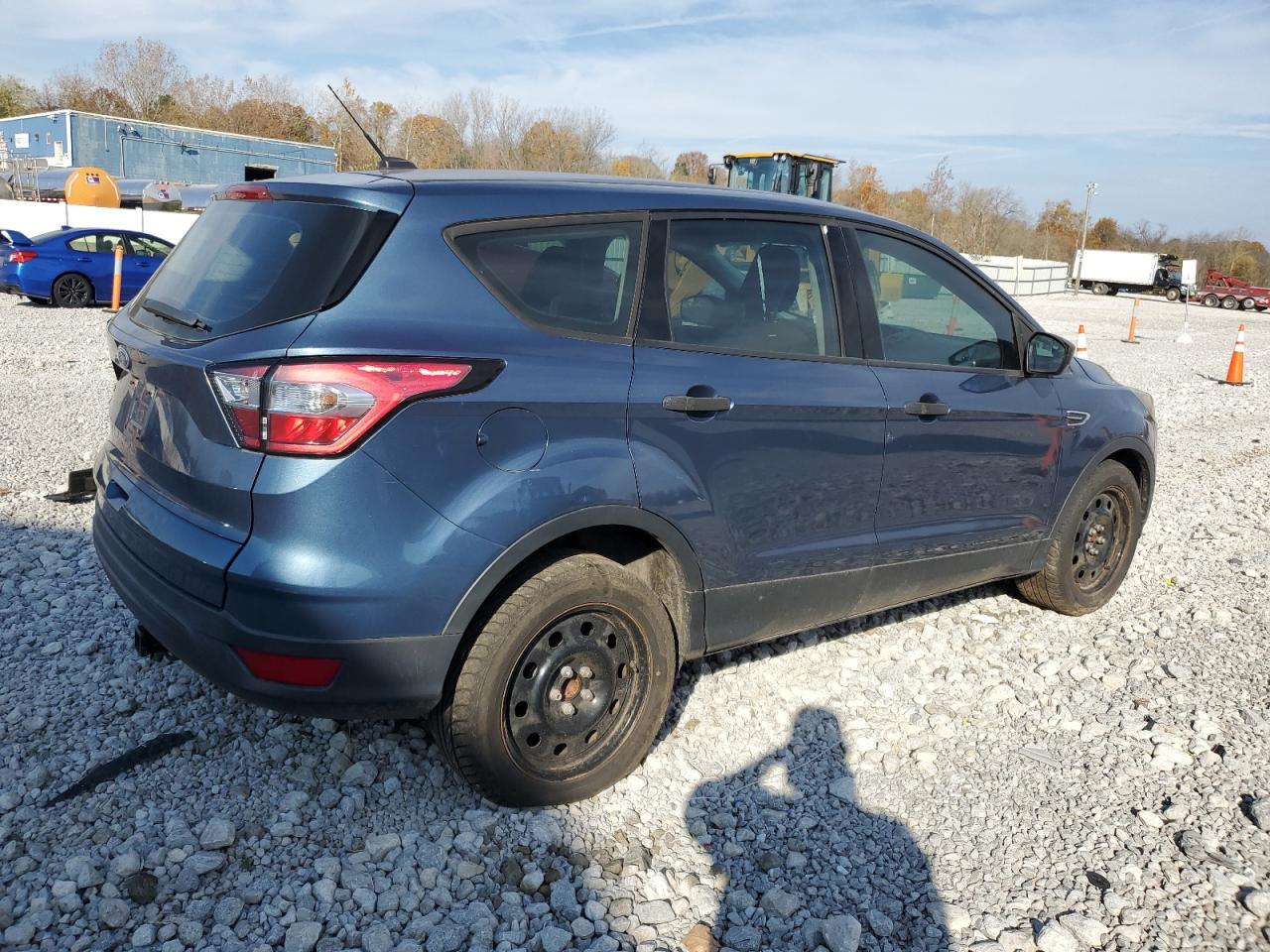 Ford Escape S Image 3