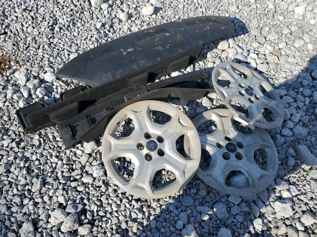 Ford Escape S Image 12