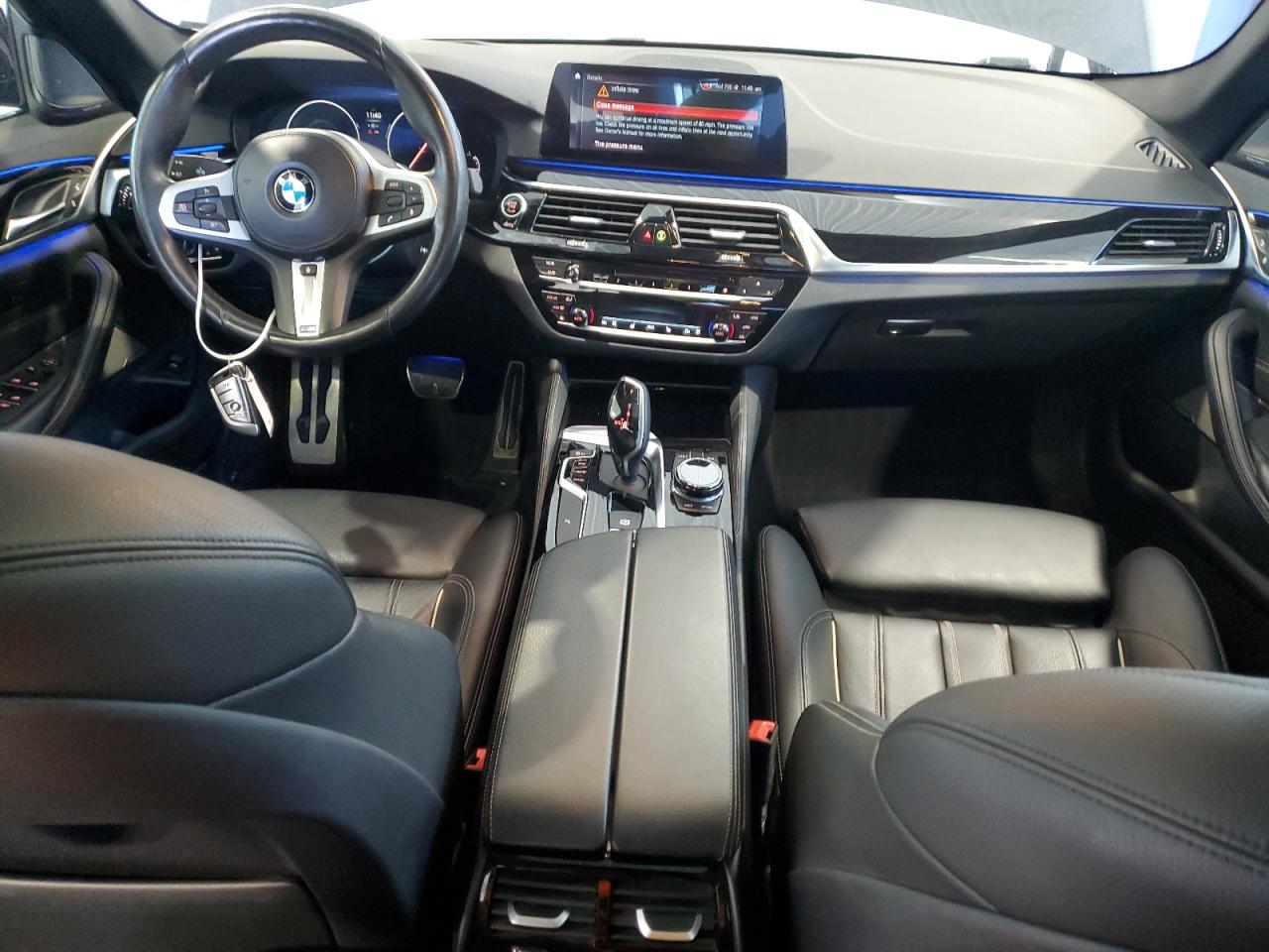 BMW 5 Series Xi Image 12