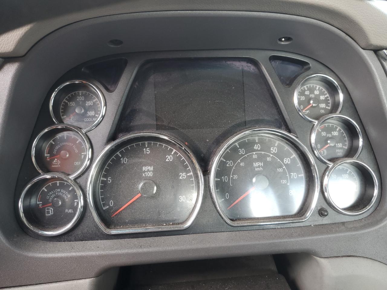 Peterbilt Tractor 579 Image 10