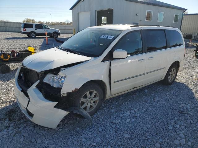  Salvage Chrysler Minivan
