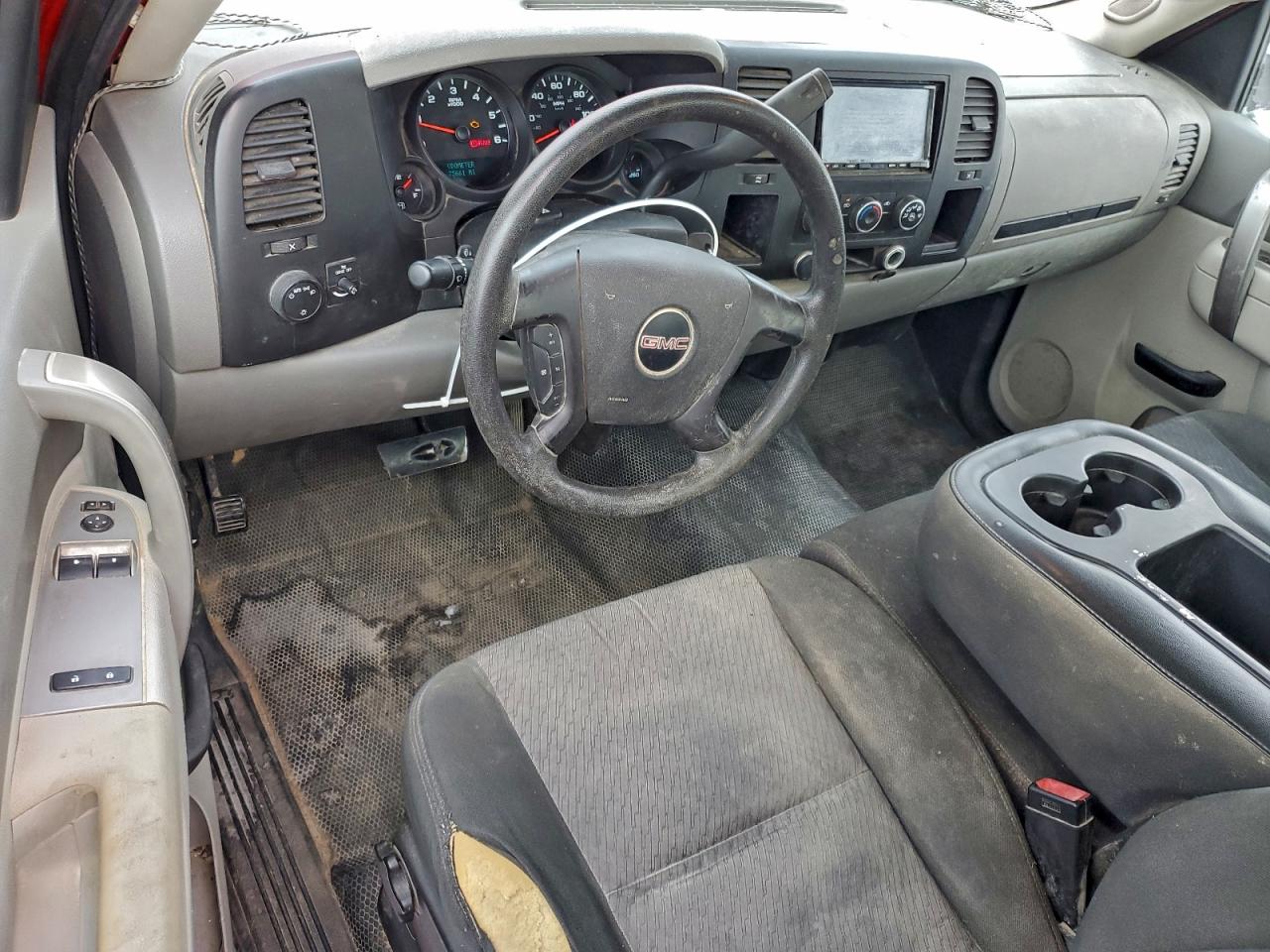 GMC Sierra C1500 Image 12