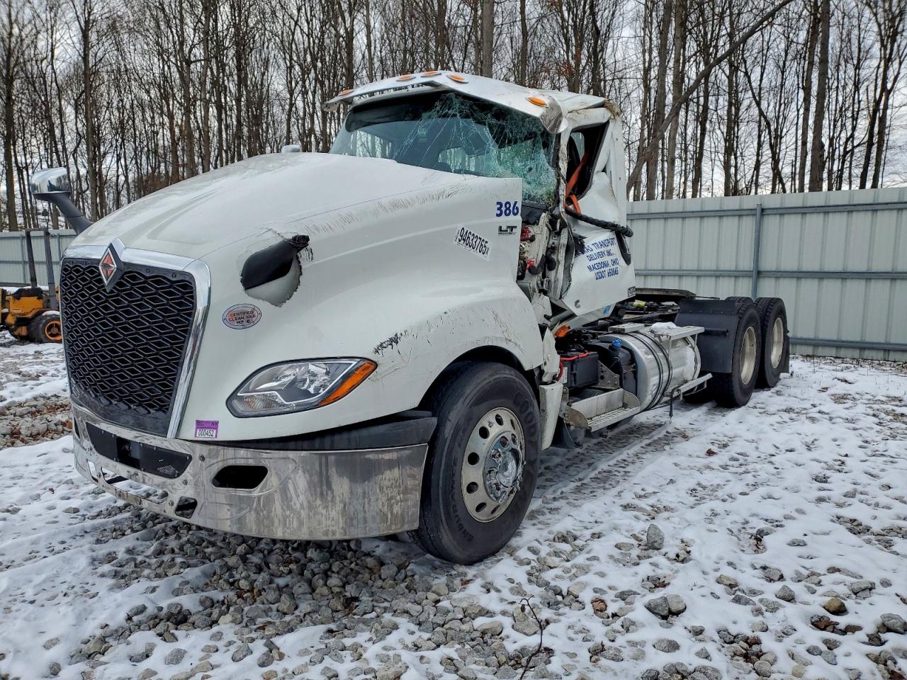 International Lt625 Image 4