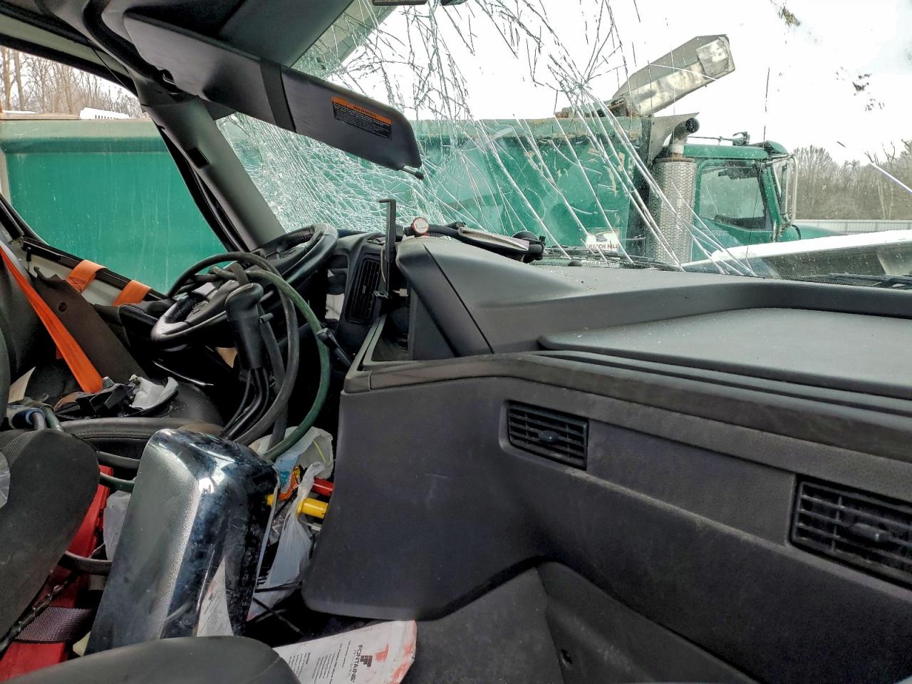 International Lt625 Image 2