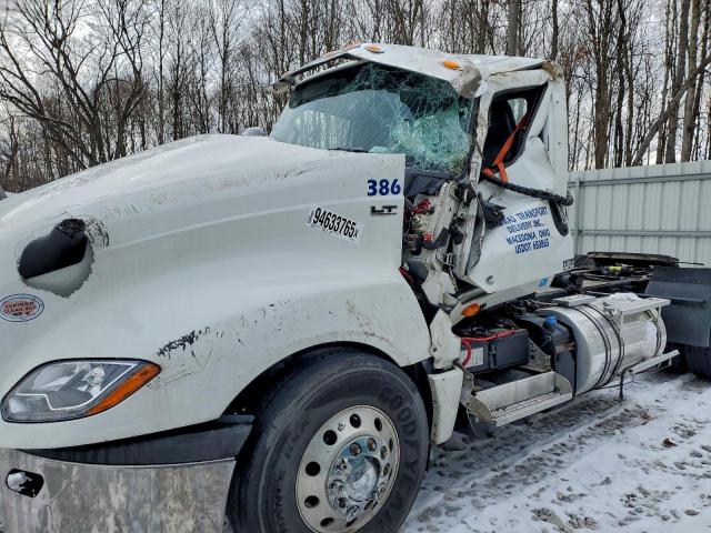 International Lt625 Image 3