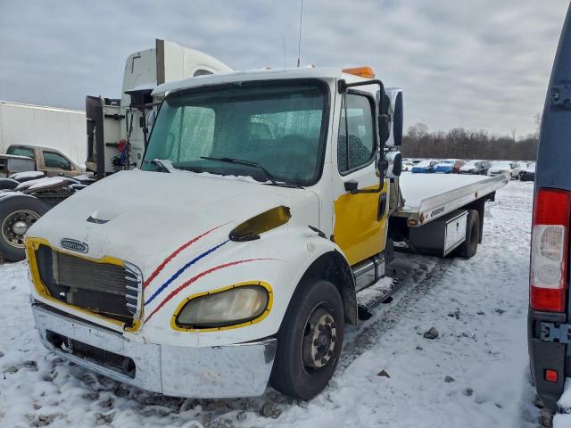 Salvage Freightliner M2 106 Med