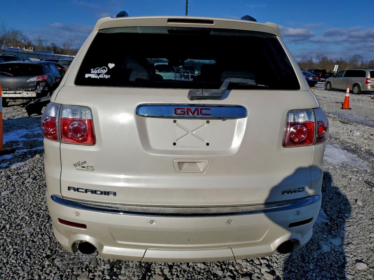 GMC Acadia Denali Image 6