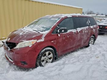  Salvage Toyota Sienna