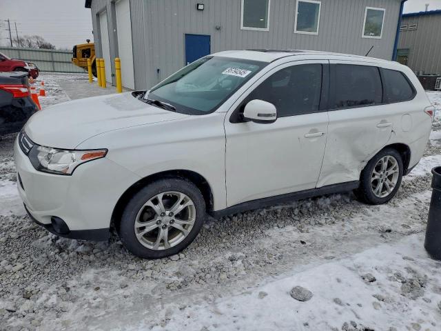  Salvage Mitsubishi Outlander