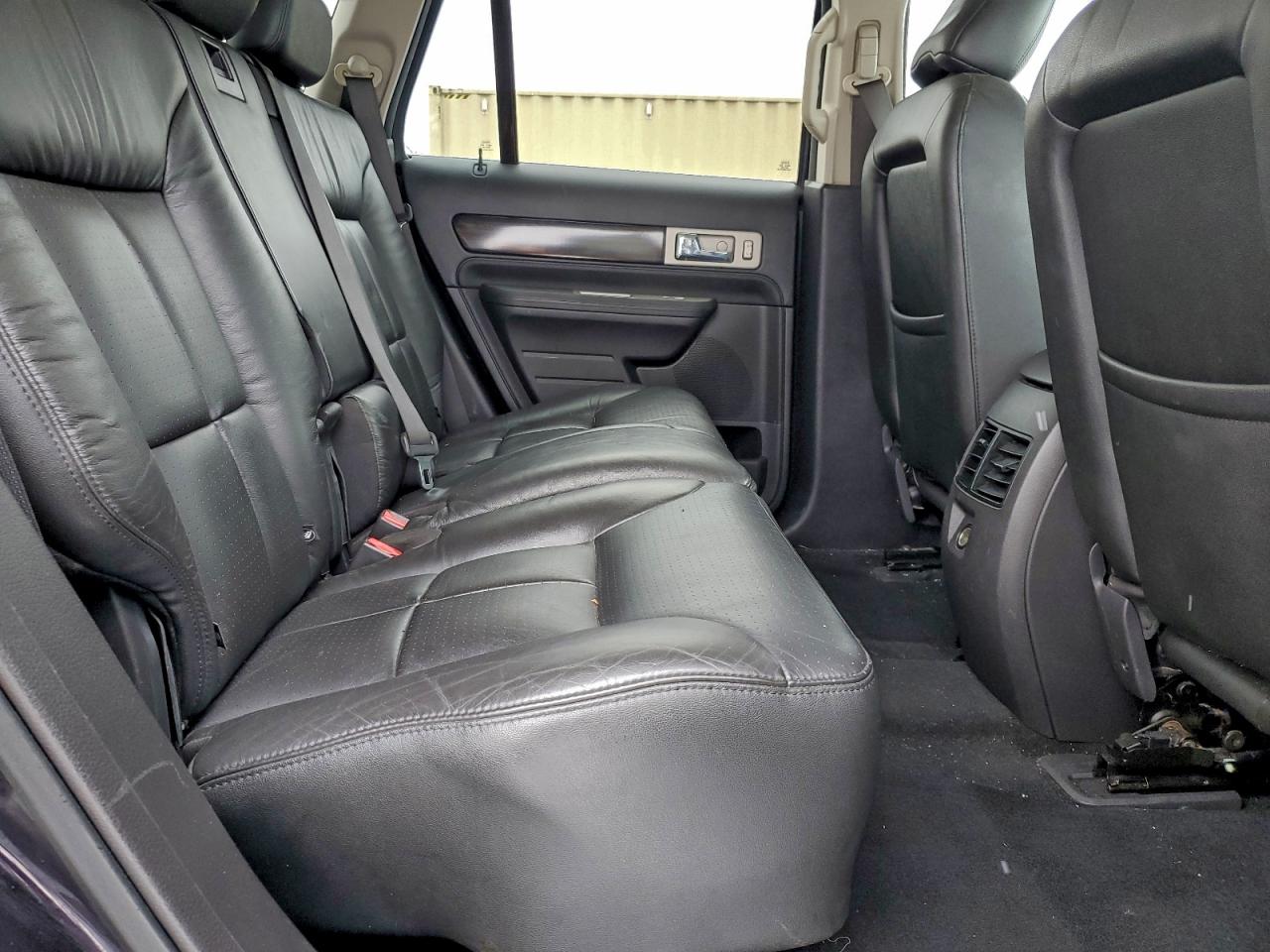 Lincoln MKX Image 11