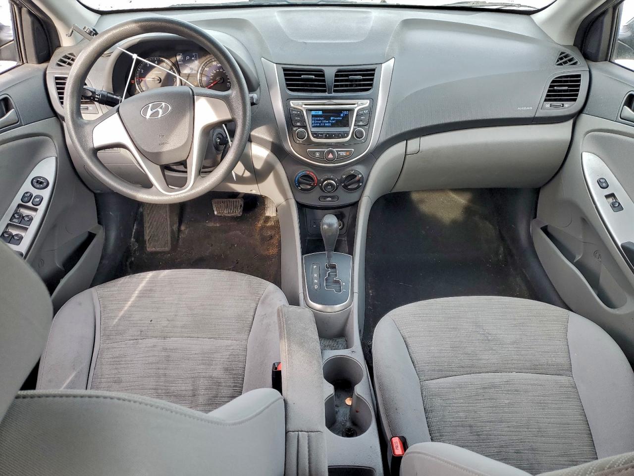 Hyundai ACCENT Se Image 10