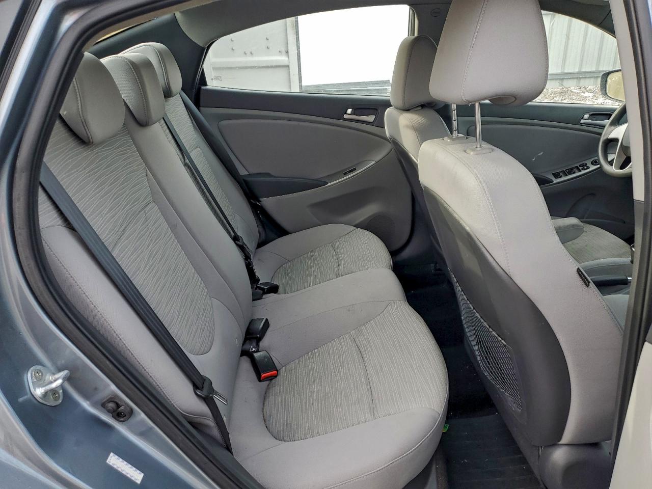 Hyundai ACCENT Se Image 7