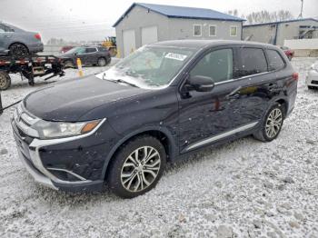  Salvage Mitsubishi Outlander