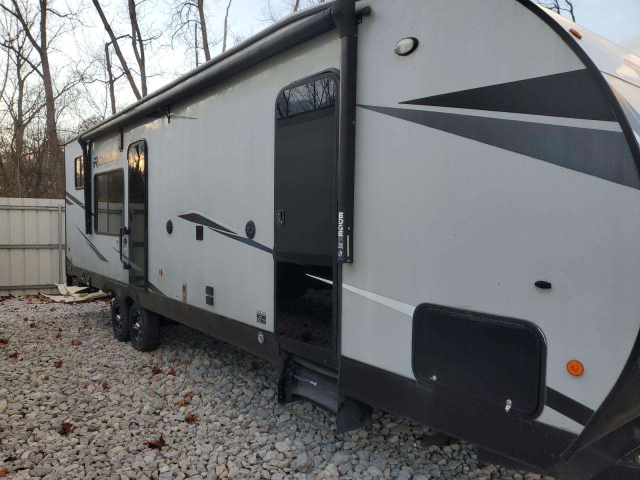 Vengeance Trailer Image 8