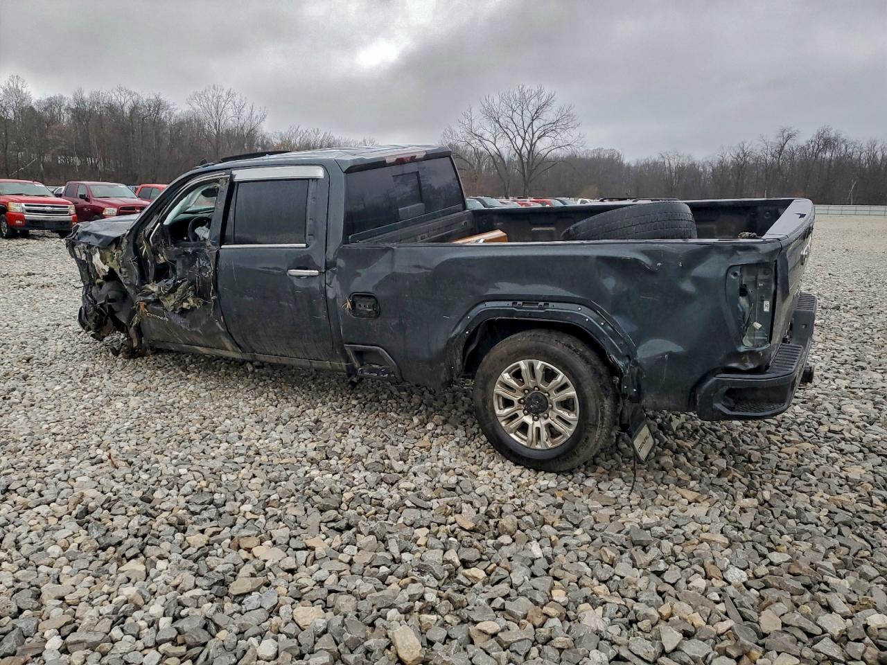 GMC Sierra K3500 Denali Image 4