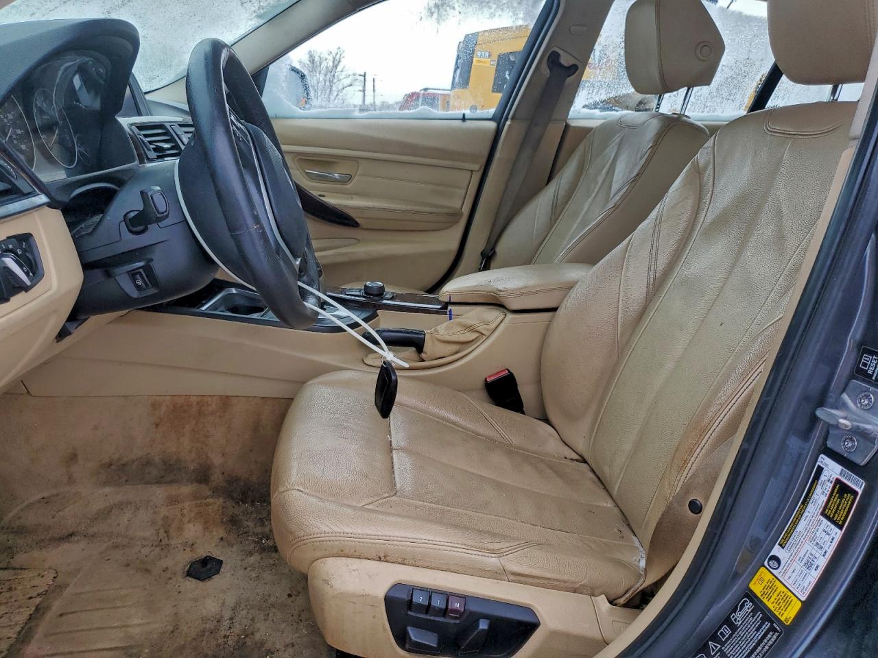 BMW 3 Series Xi Image 12