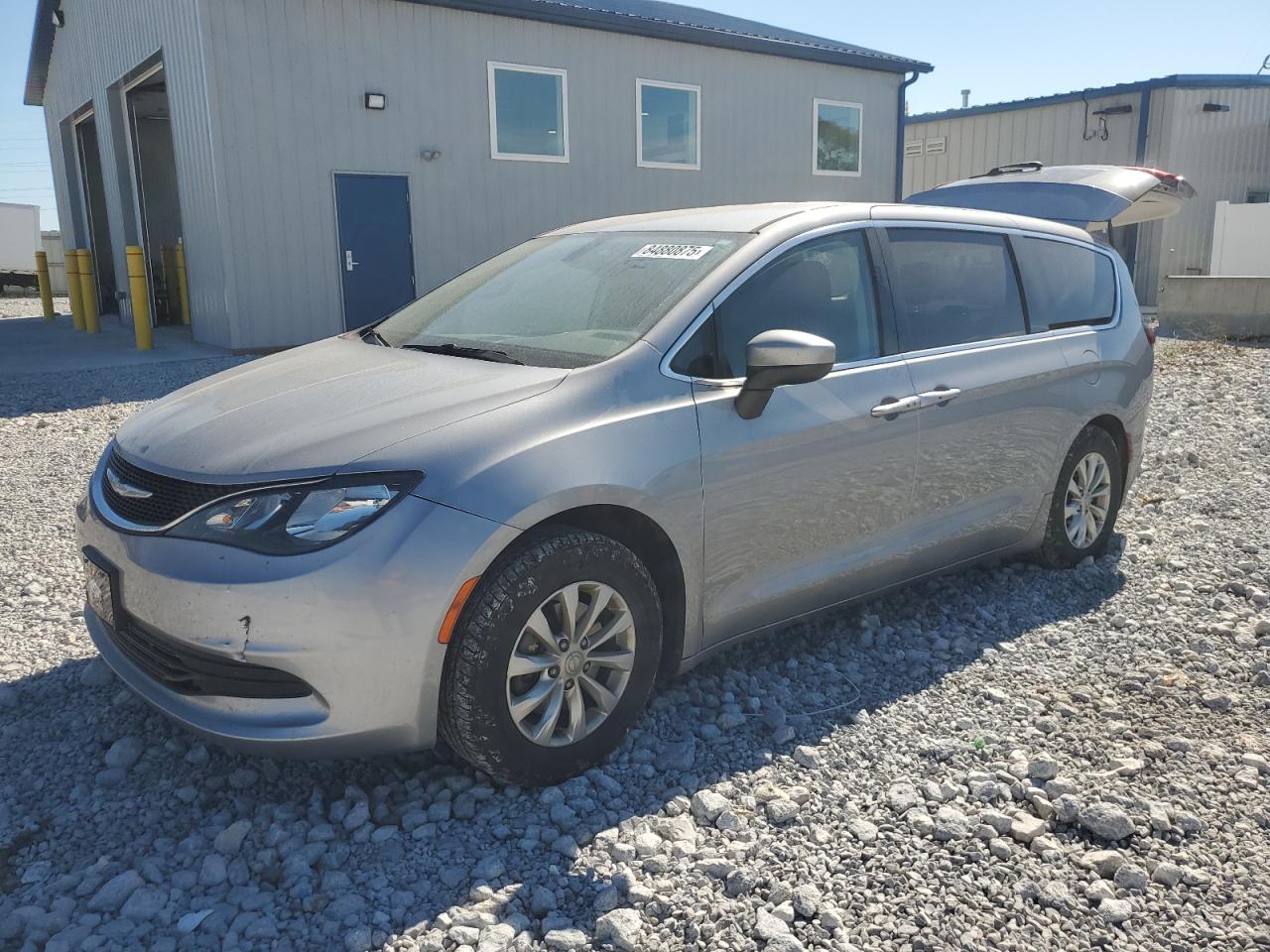 Chrysler Pacifica Touring Image 1