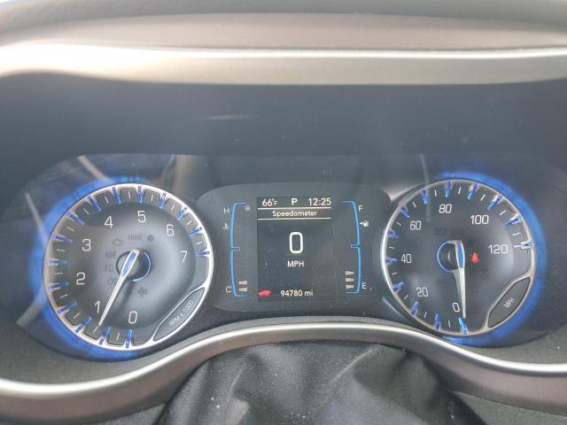 Chrysler Pacifica Touring Image 8