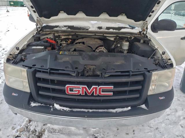 GMC Sierra C1500 Image 8