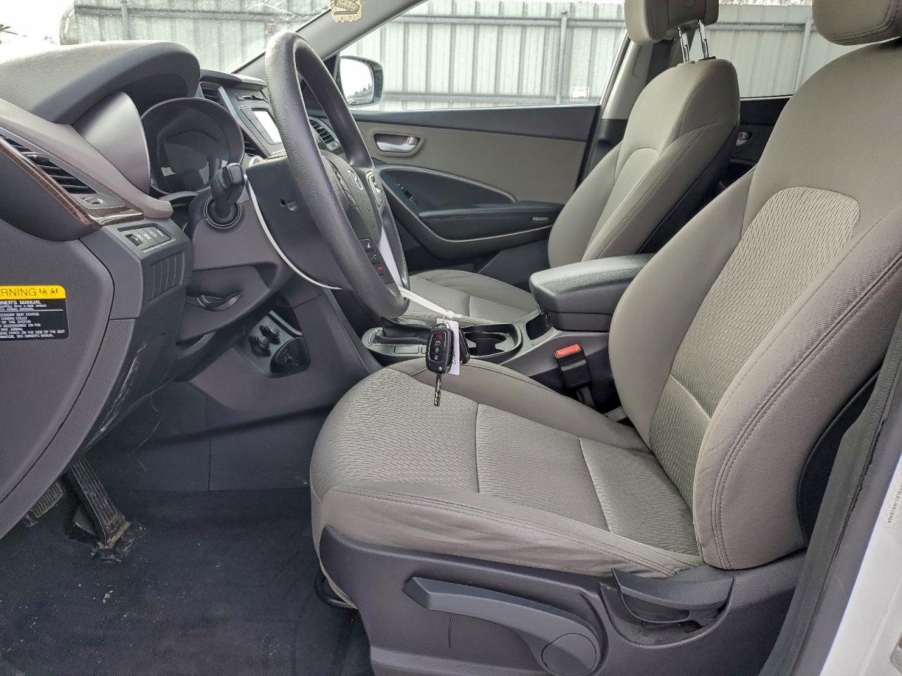 Hyundai SANTA FE Image 8