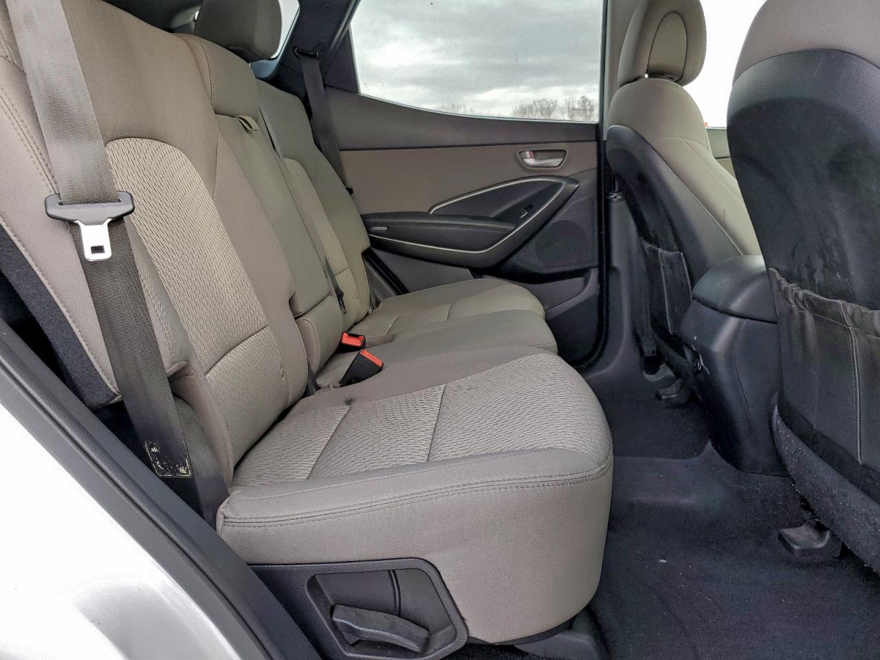 Hyundai SANTA FE Image 9